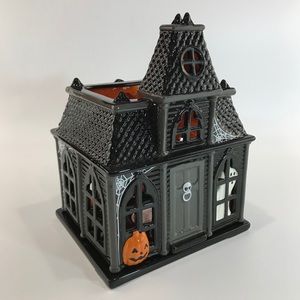 Bath & Body Work Slatkin haunted house Halloween
